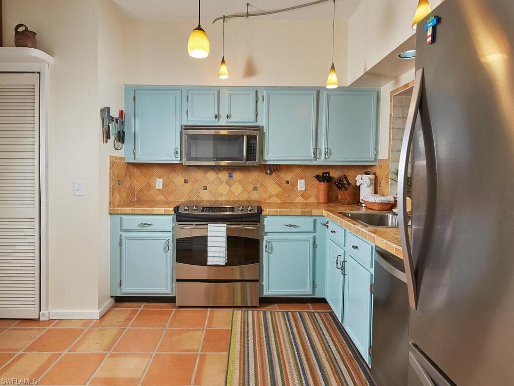 4021 Whiskey Pointe Ln 202, Bonita Springs, FL 34134-7