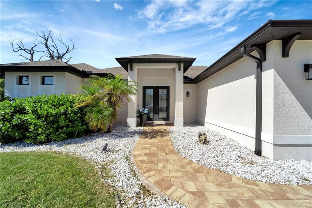 8081 Dimstead St, Port Charlotte, FL 33981-4