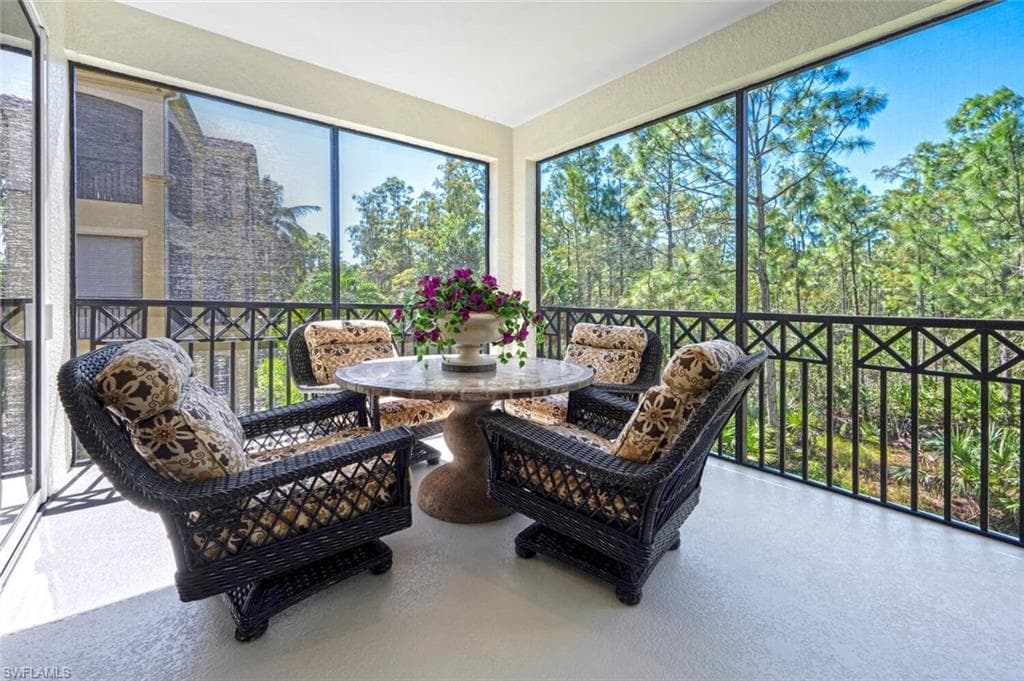 2843 Tiburon Blvd E 7-102, Naples, FL 34109-15