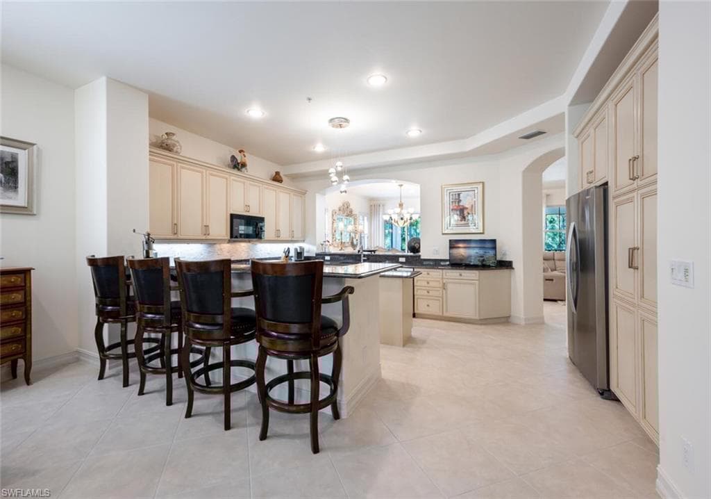 2843 Tiburon Blvd E 7-102, Naples, FL 34109-22