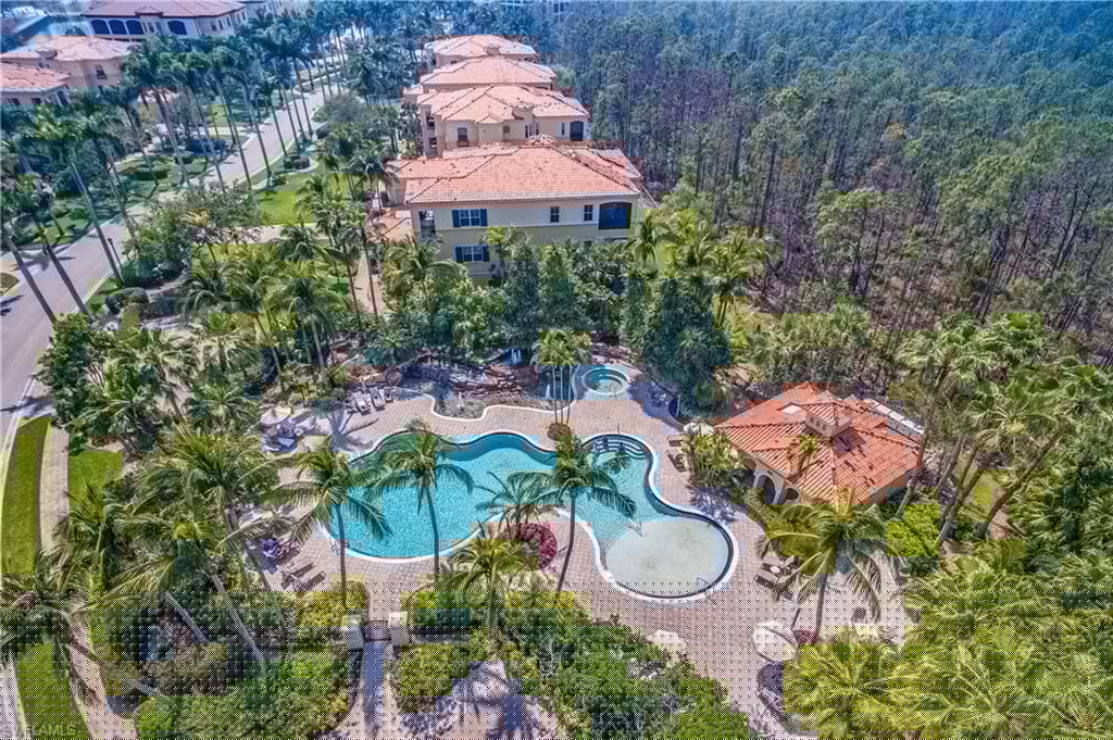 2843 Tiburon Blvd E 7-102, Naples, FL 34109-42