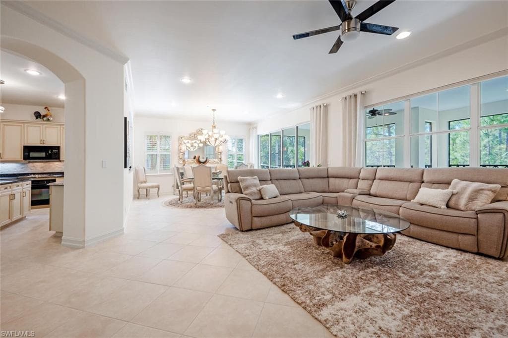 2843 Tiburon Blvd E 7-102, Naples, FL 34109-7