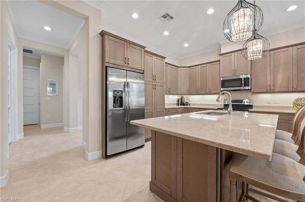 7022 Dominica Dr, Naples, FL 34113-10