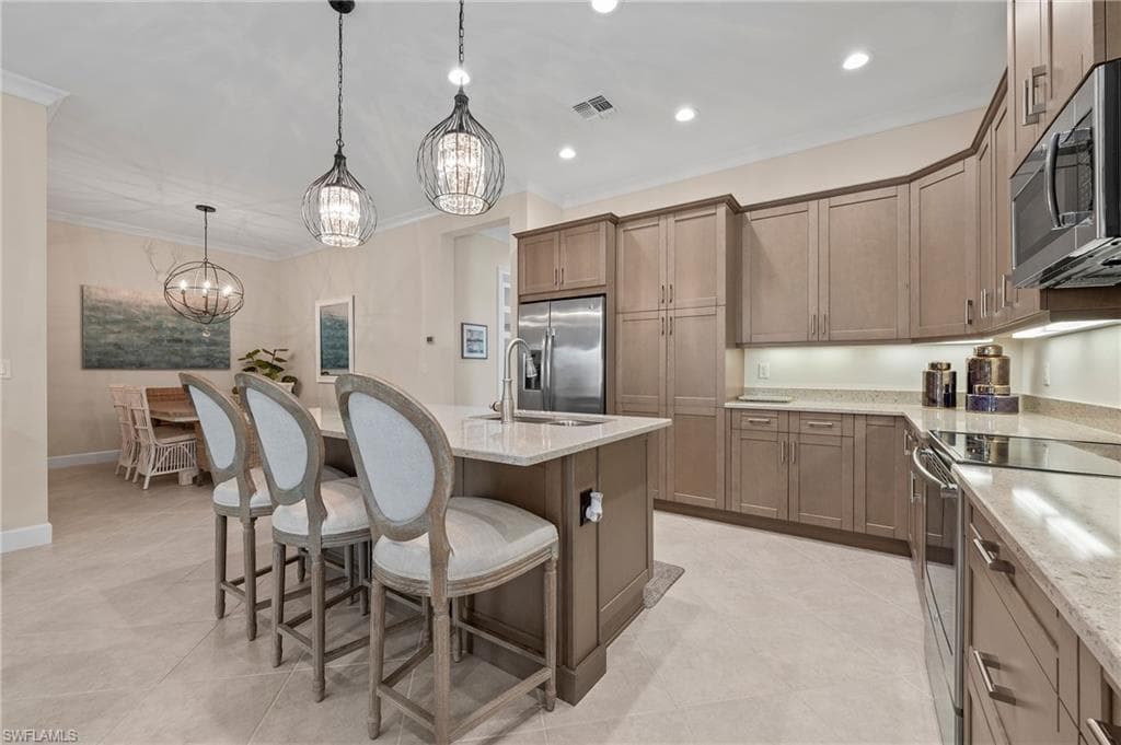 7022 Dominica Dr, Naples, FL 34113-11