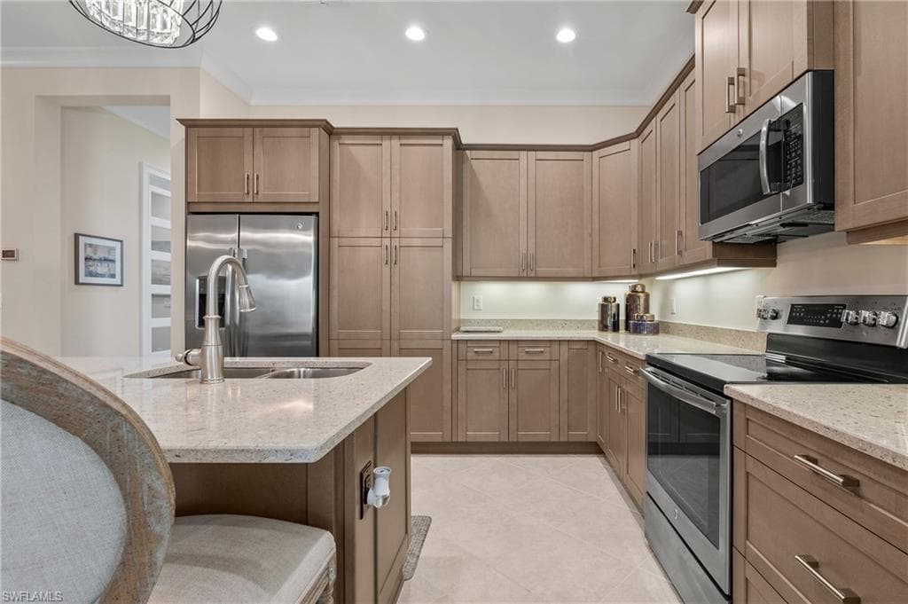 7022 Dominica Dr, Naples, FL 34113-13