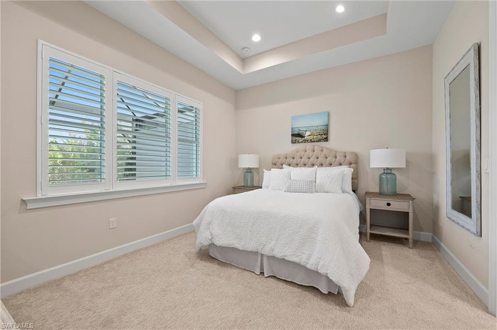 7022 Dominica Dr, Naples, FL 34113-15