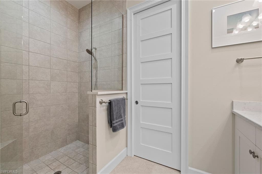 7022 Dominica Dr, Naples, FL 34113-18