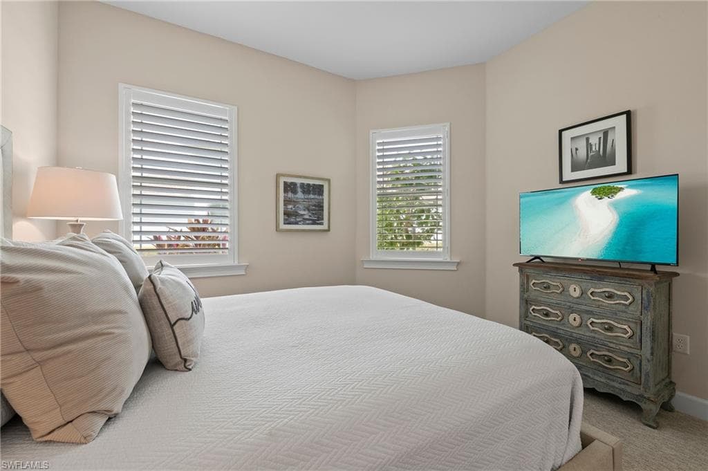 7022 Dominica Dr, Naples, FL 34113-23