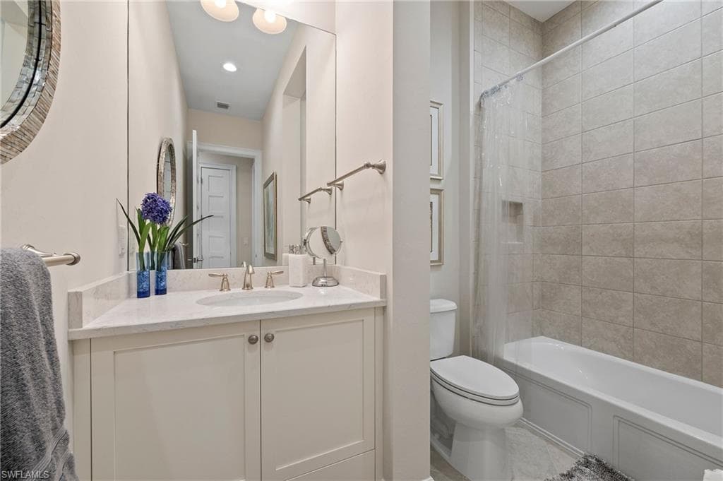 7022 Dominica Dr, Naples, FL 34113-24