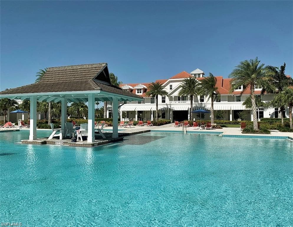 7022 Dominica Dr, Naples, FL 34113-44