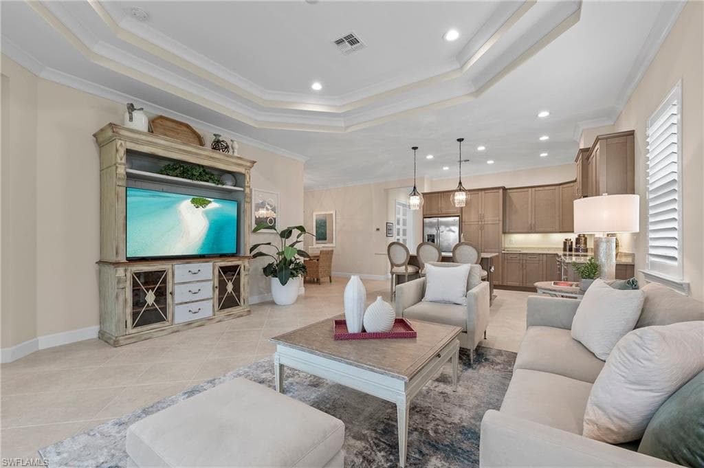 7022 Dominica Dr, Naples, FL 34113-5