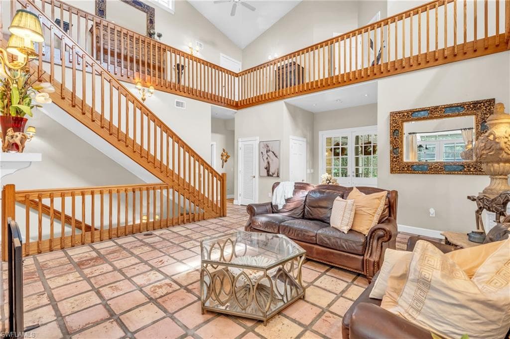 685 11th St NW, Naples, FL 34120-9