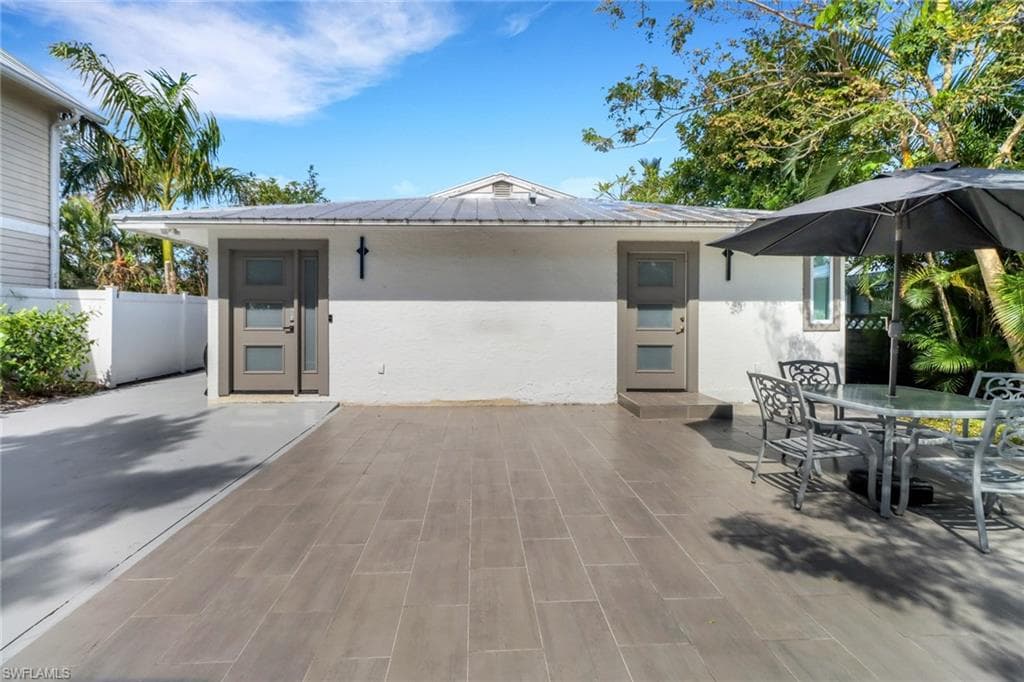1205 Creech Rd, Naples, FL 34103-14