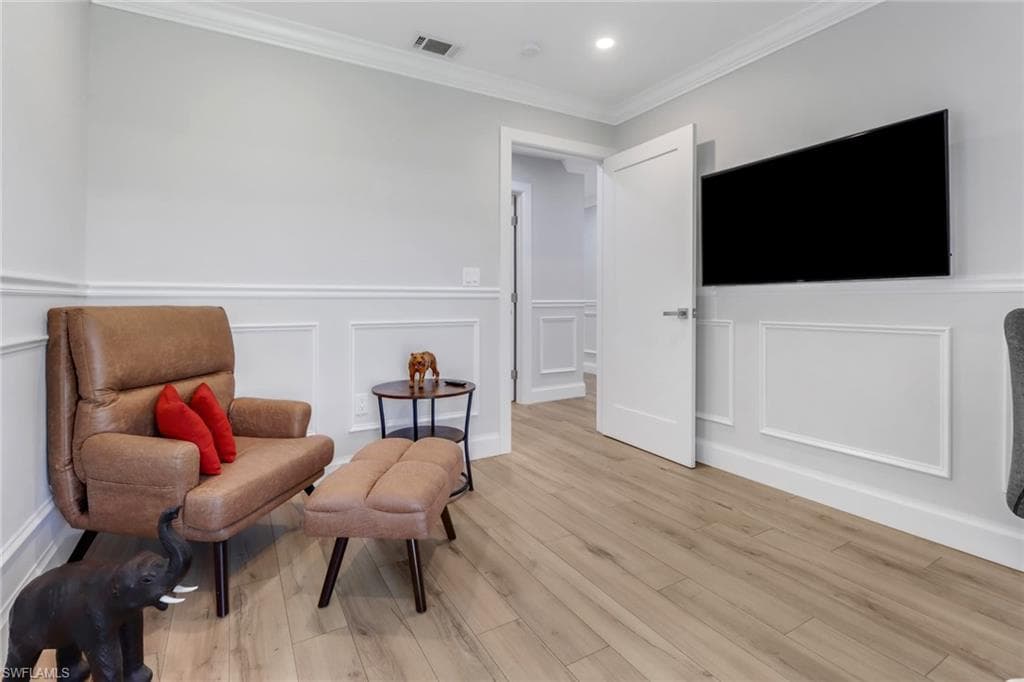 1205 Creech Rd, Naples, FL 34103-17