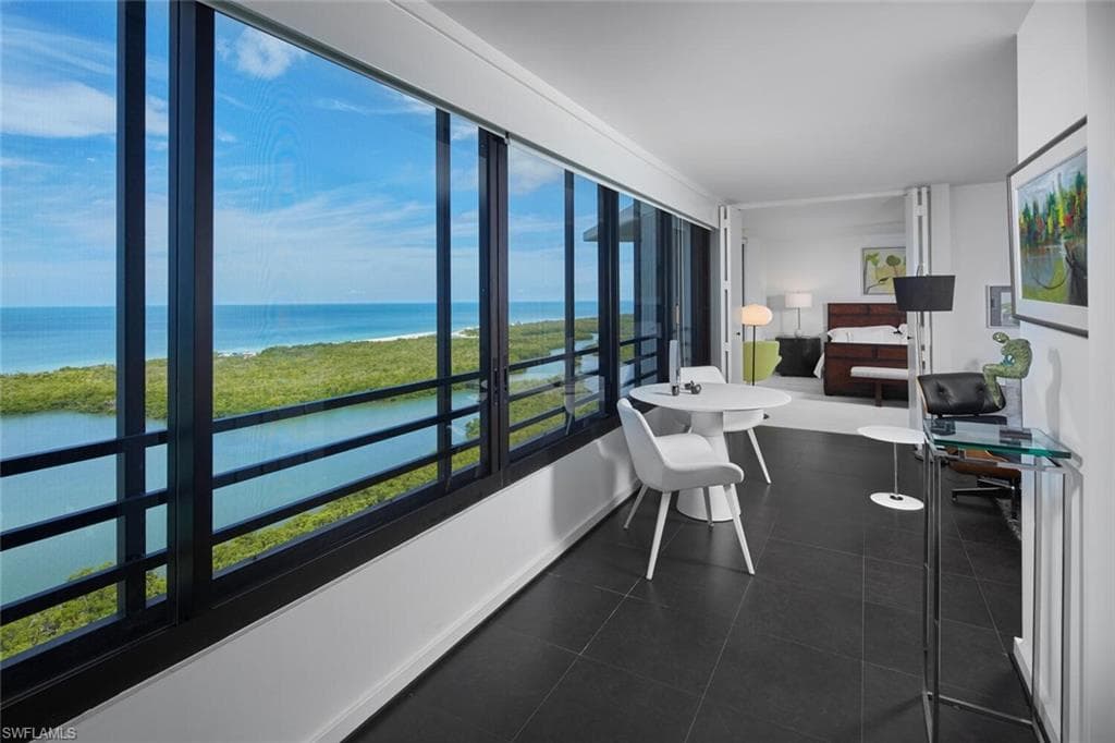 5555 Heron Point Dr 2101, Naples, FL 34108-10