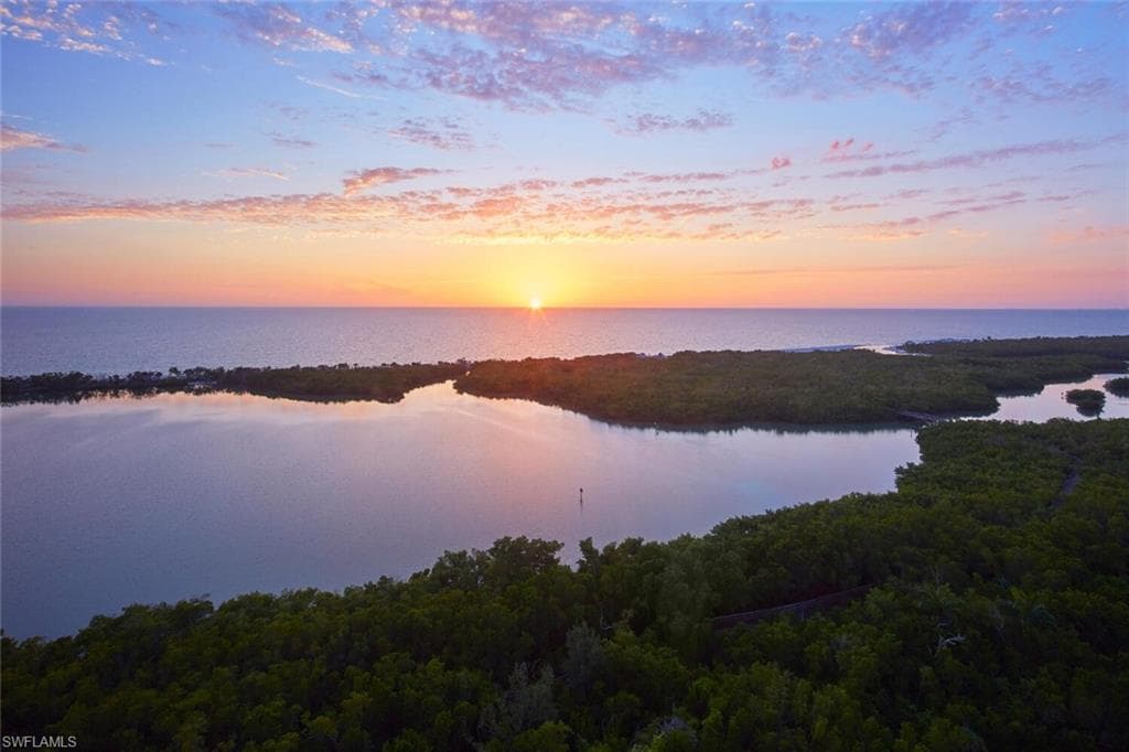 5555 Heron Point Dr 2101, Naples, FL 34108-21