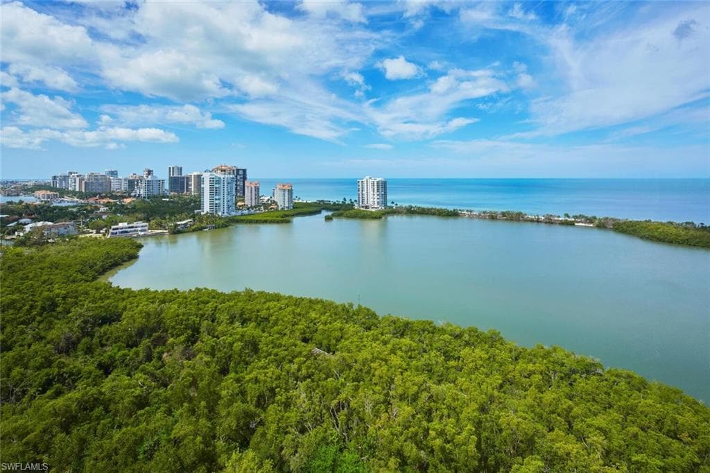 5555 Heron Point Dr 2101, Naples, FL 34108-23