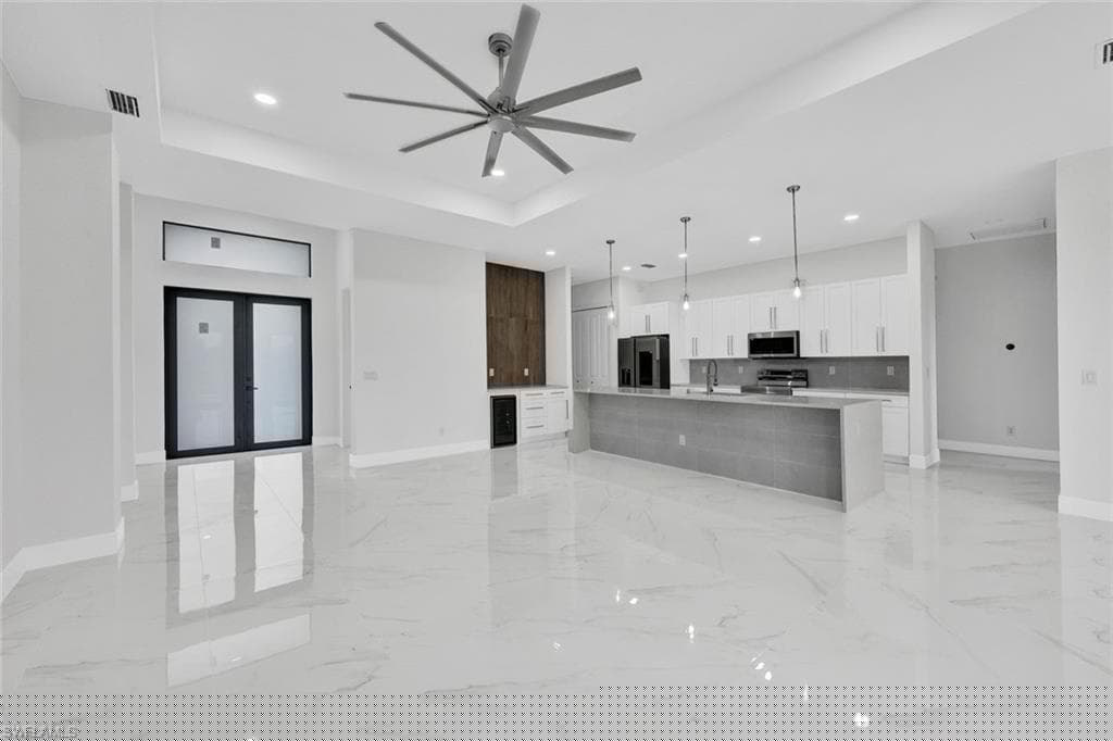 3524 15th Ter, Cape Coral, FL 33993-17