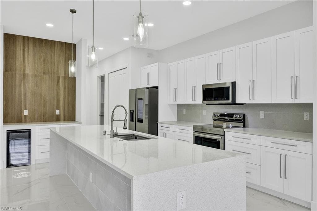 3524 15th Ter, Cape Coral, FL 33993-22
