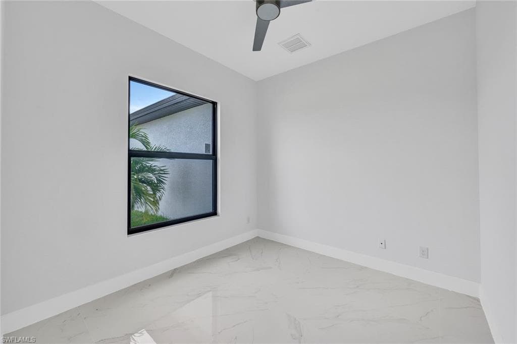 3524 15th Ter, Cape Coral, FL 33993-25
