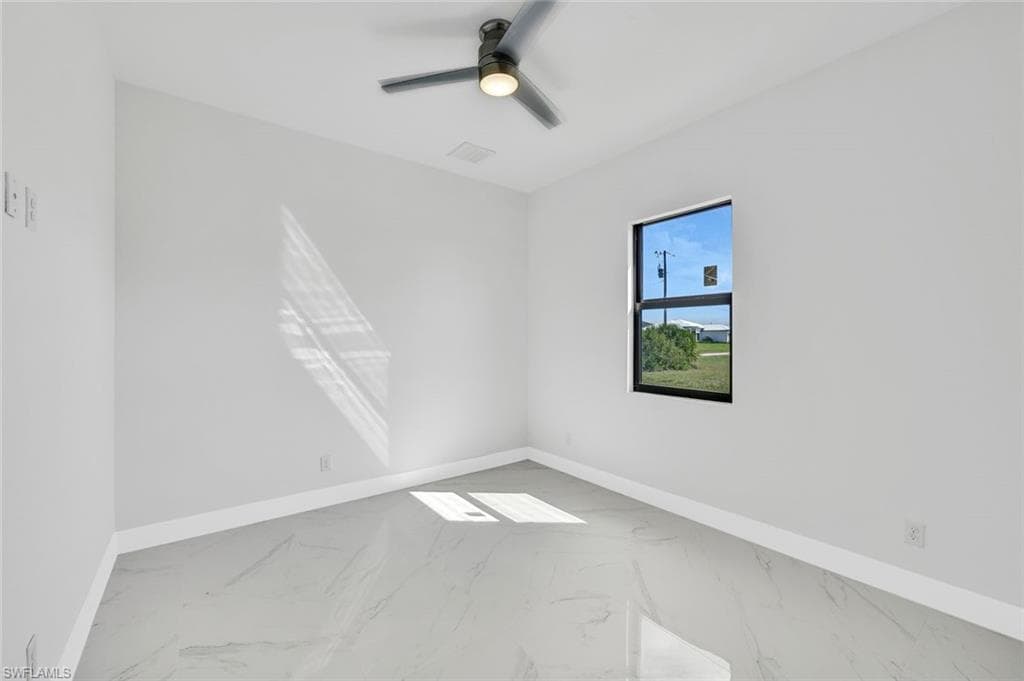 3524 15th Ter, Cape Coral, FL 33993-27