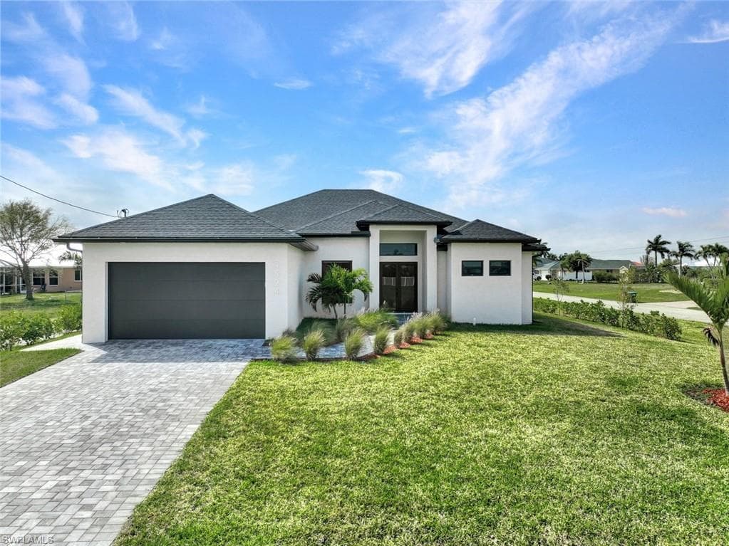 3524 15th Ter, Cape Coral, FL 33993-2