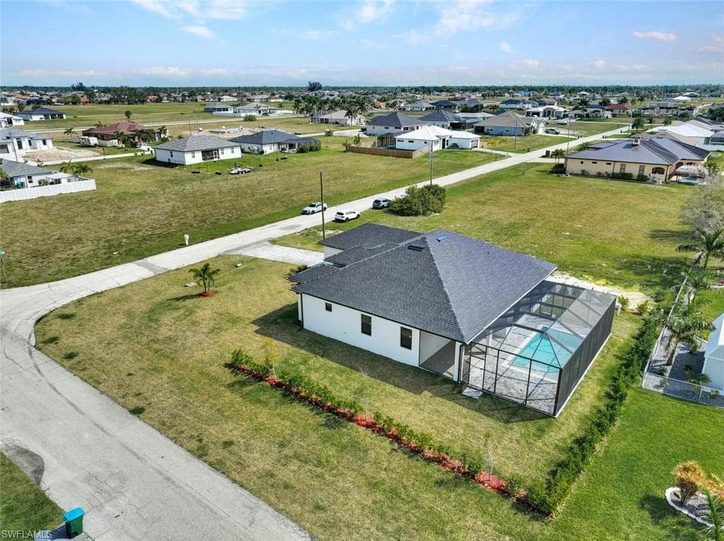3524 15th Ter, Cape Coral, FL 33993-33