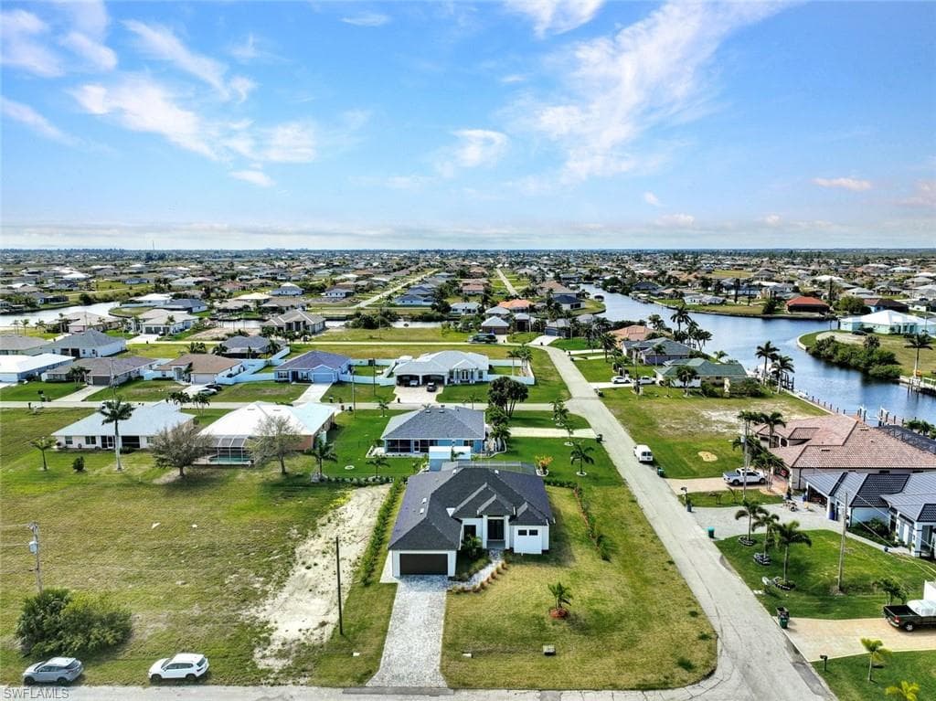 3524 15th Ter, Cape Coral, FL 33993-34