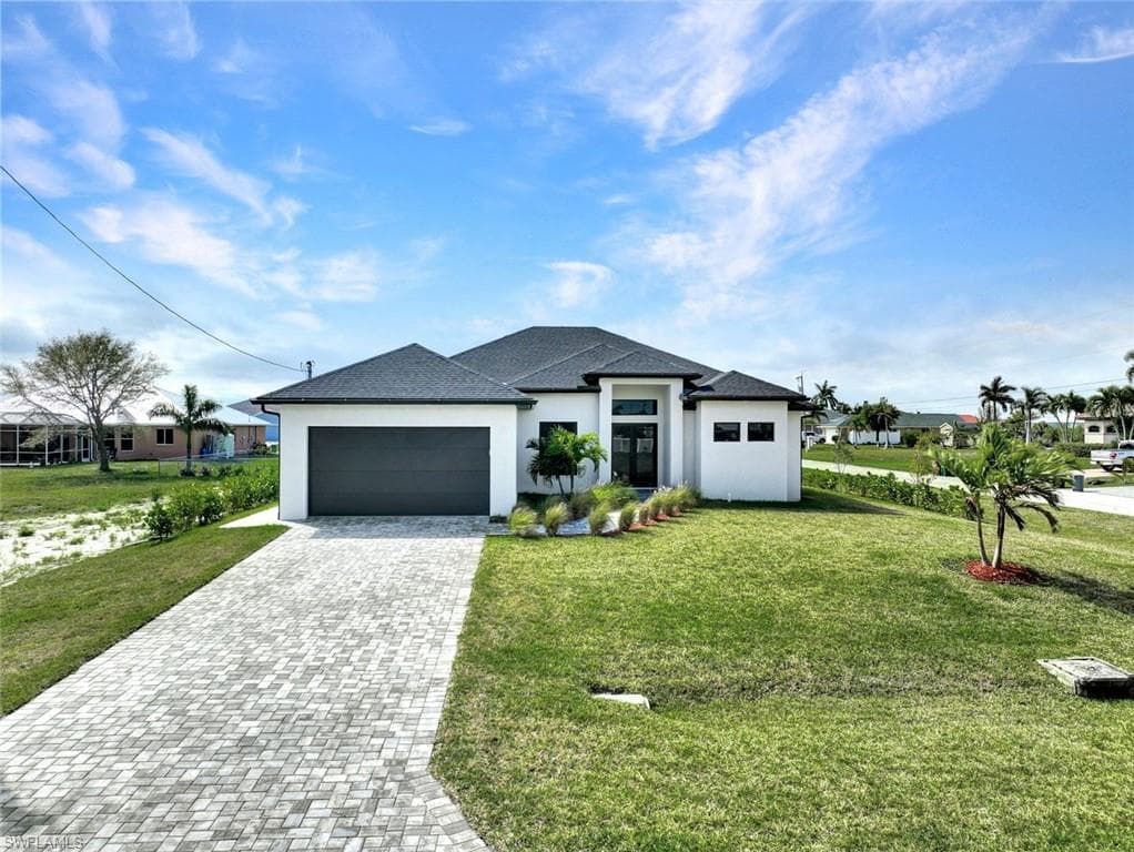 3524 15th Ter, Cape Coral, FL 33993-35