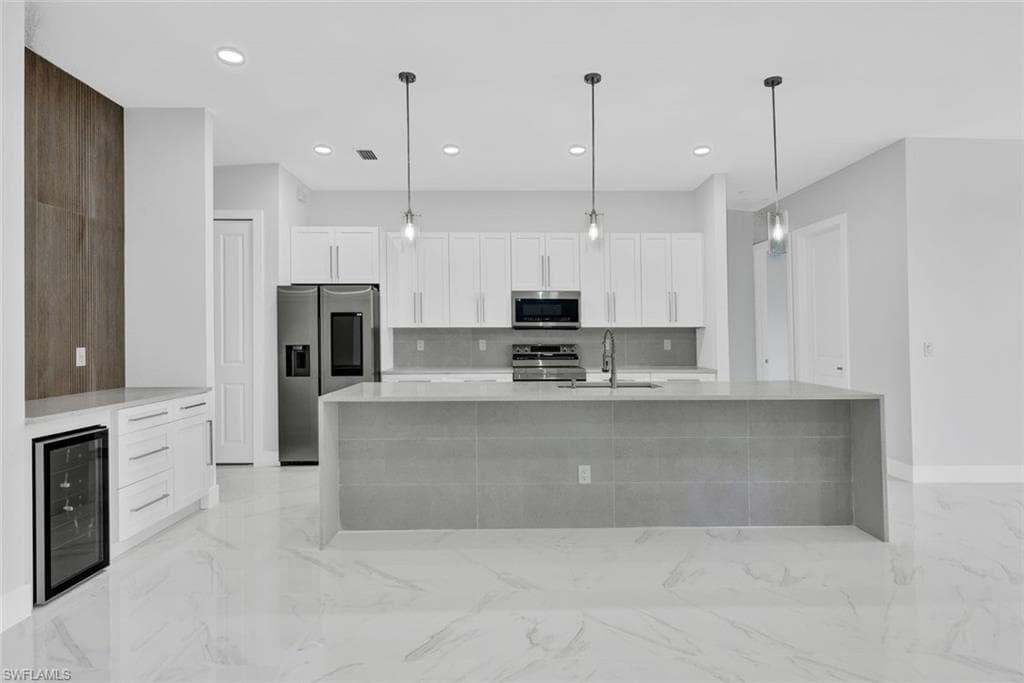 3524 15th Ter, Cape Coral, FL 33993-5