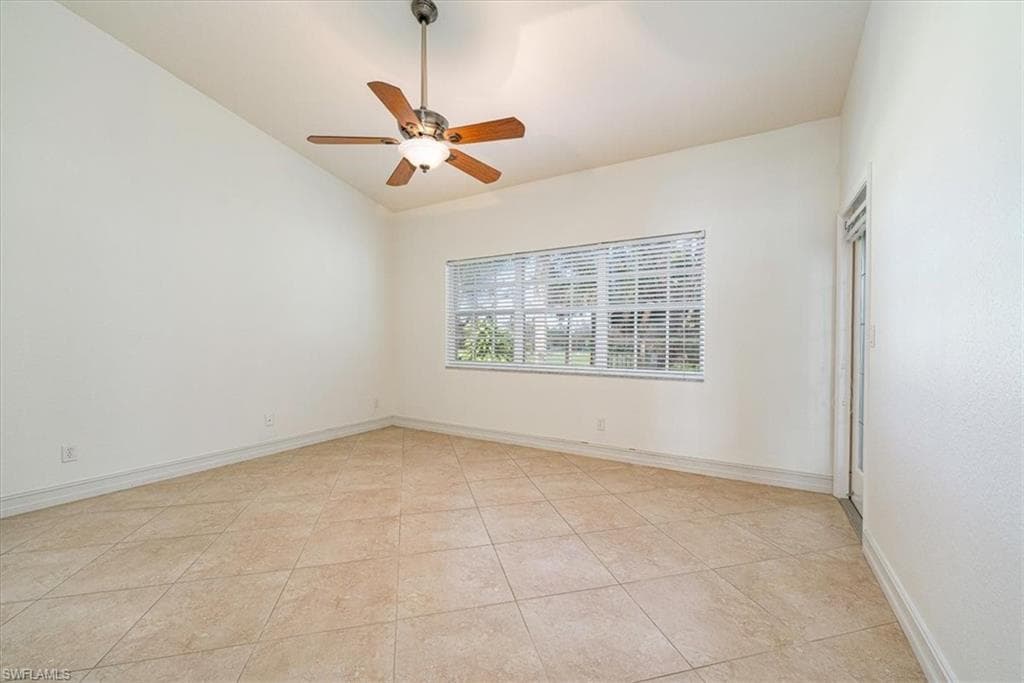 8370 Excalibur Cir J4, Naples, FL 34108-13