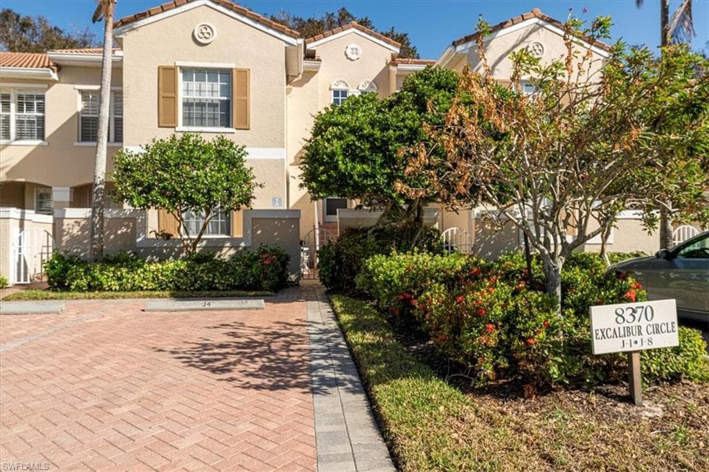 8370 Excalibur Cir J4, Naples, FL 34108-18