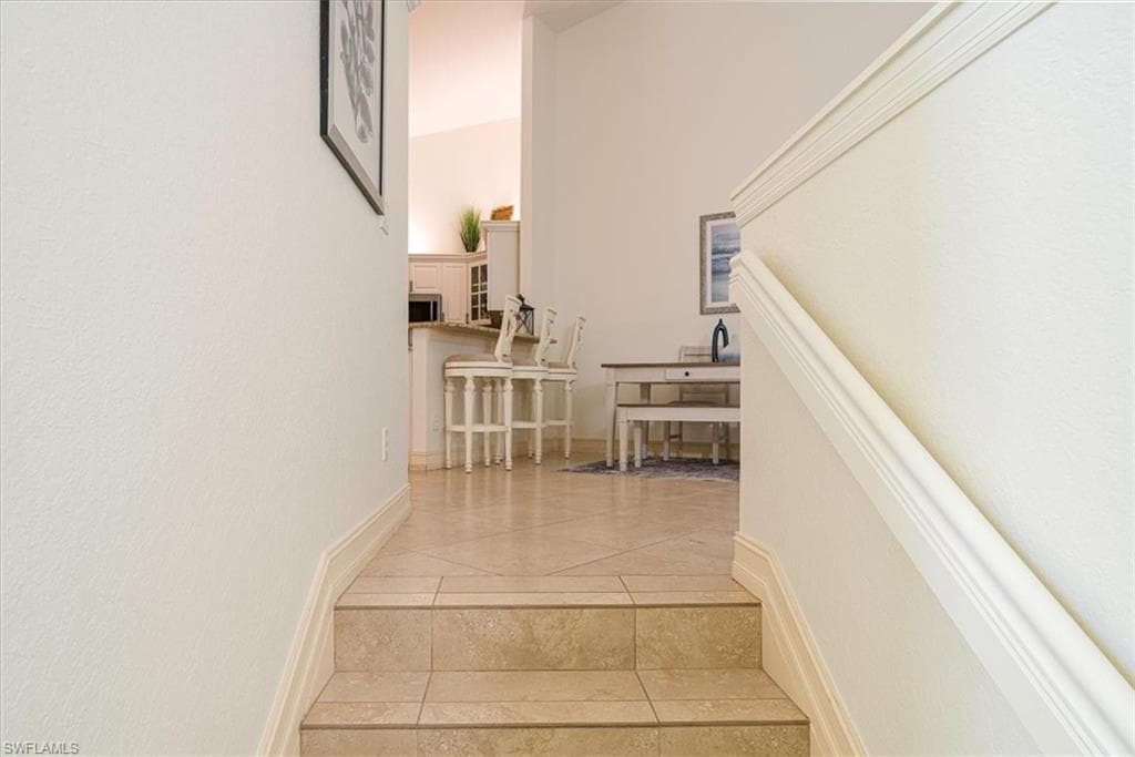 8370 Excalibur Cir J4, Naples, FL 34108-20