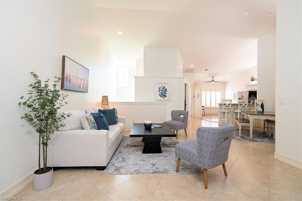 8370 Excalibur Cir J4, Naples, FL 34108-1