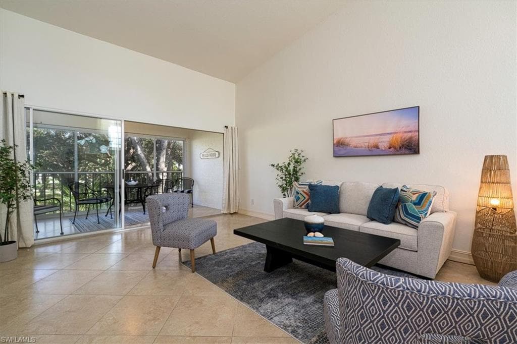 8370 Excalibur Cir J4, Naples, FL 34108-2