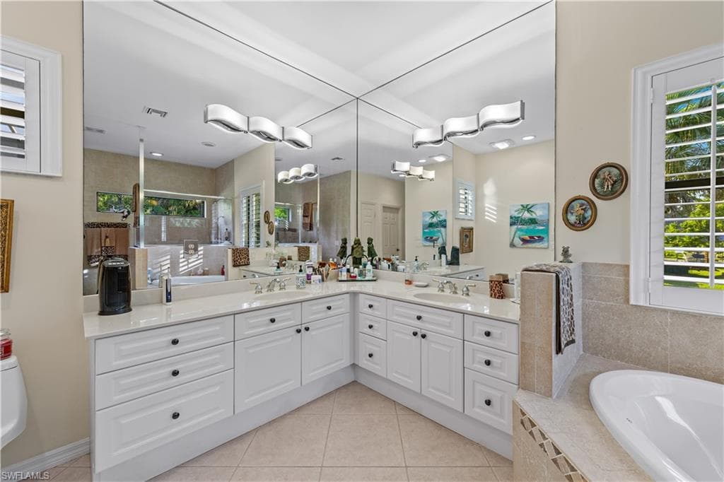 461 33rd Ave NE, Naples, FL 34120-19