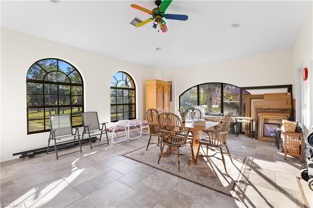 461 33rd Ave NE, Naples, FL 34120-23