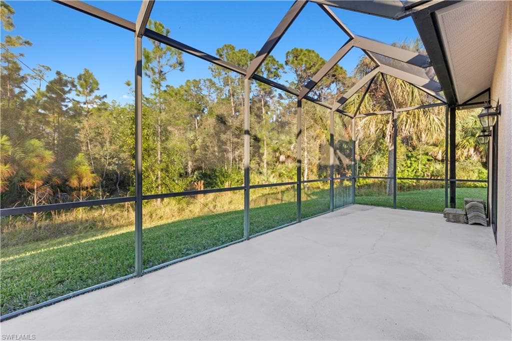 461 33rd Ave NE, Naples, FL 34120-25