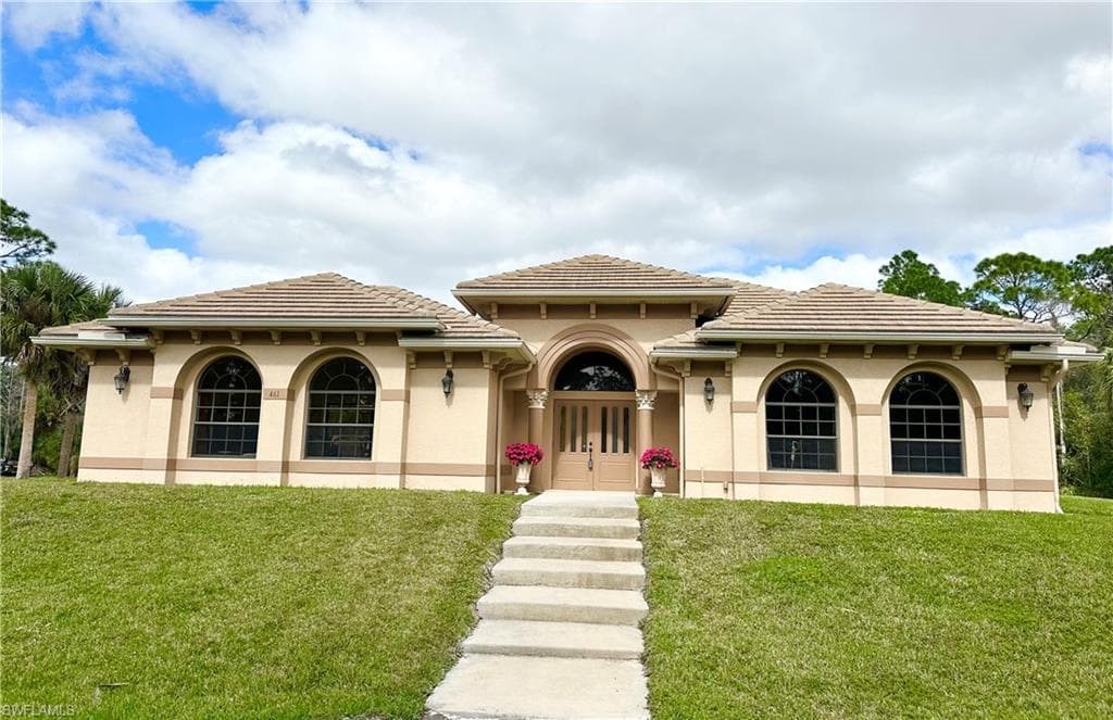 461 33rd Ave NE, Naples, FL 34120-2