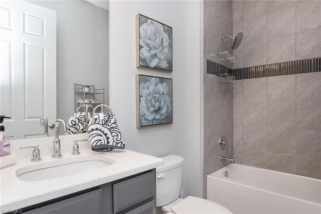 14551 Topsail Dr, Naples, FL 34114-22