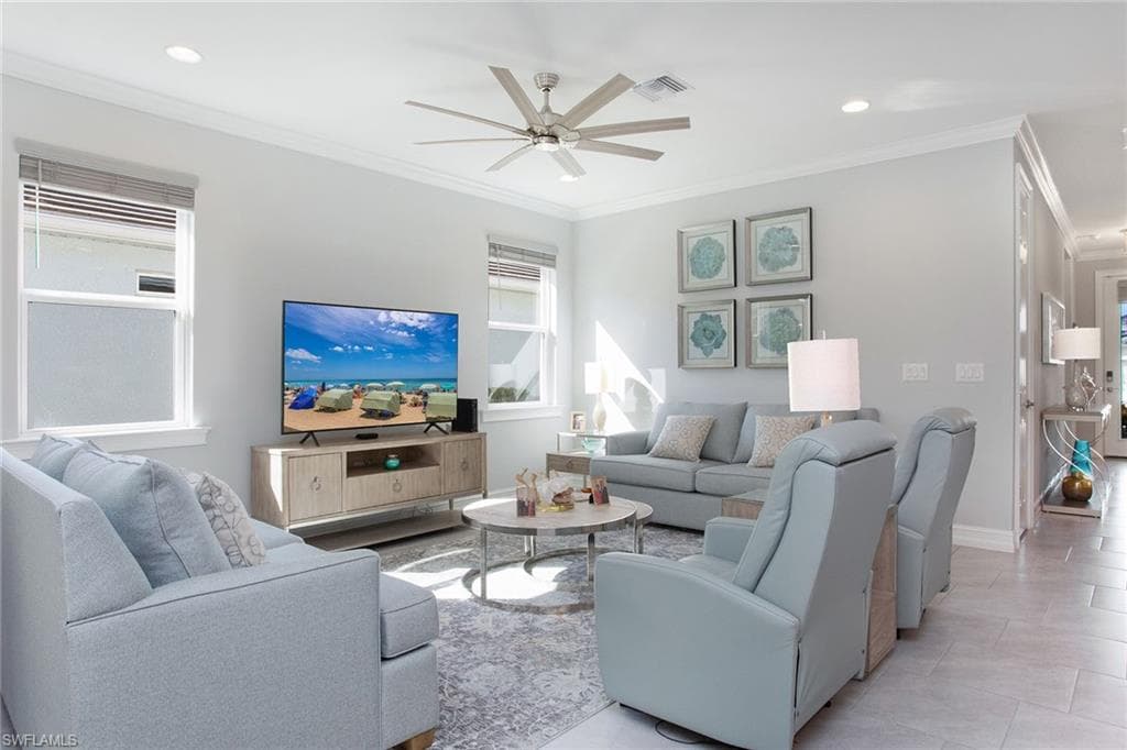 14551 Topsail Dr, Naples, FL 34114-6