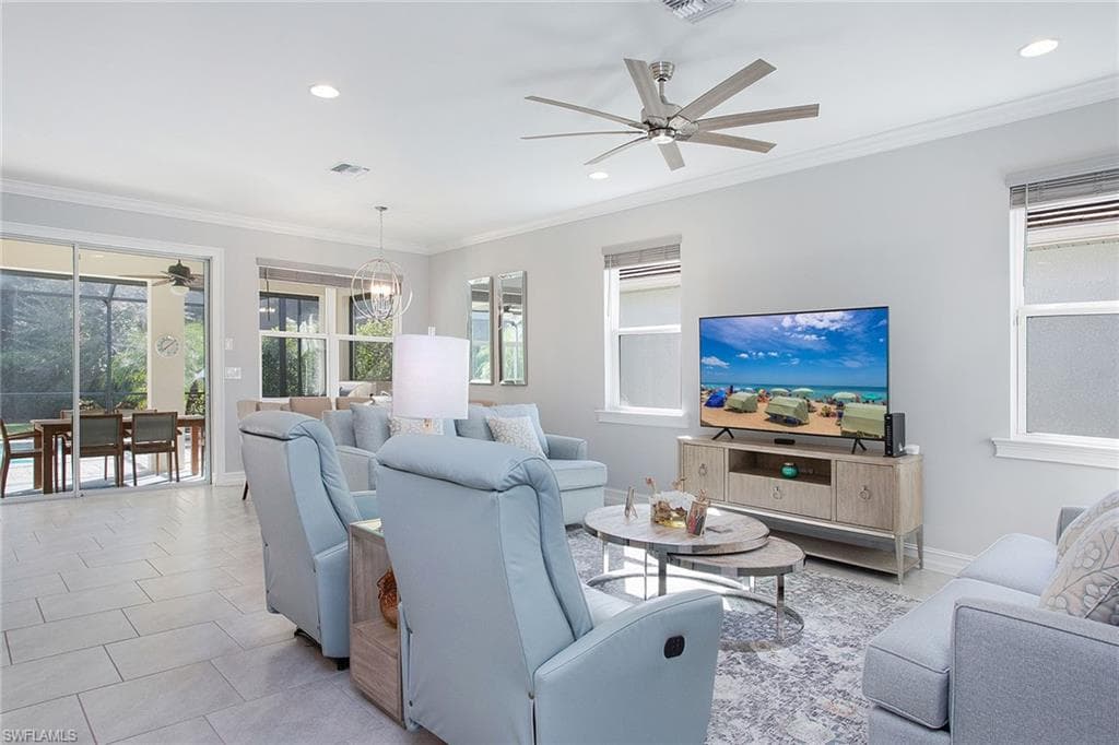 14551 Topsail Dr, Naples, FL 34114-7