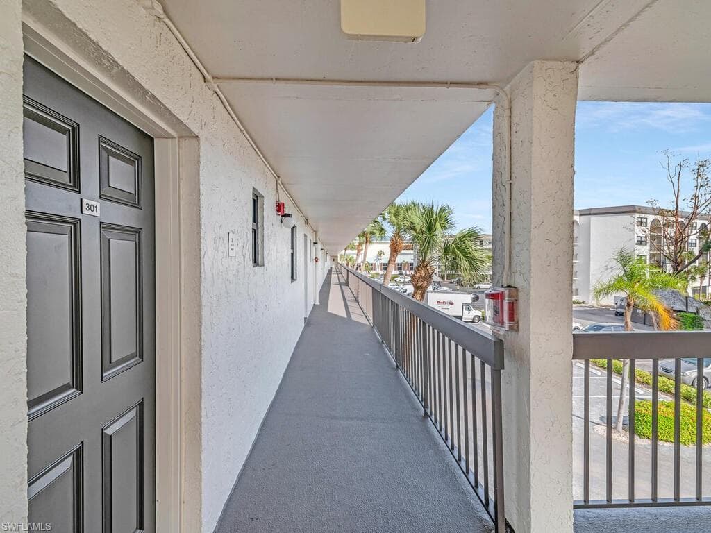 1012 Anglers Cv D-301, Marco Island, FL 34145-16