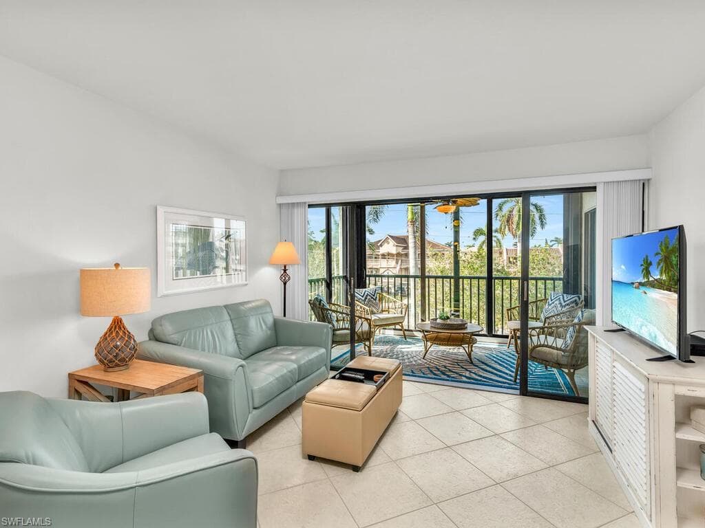 1012 Anglers Cv D-301, Marco Island, FL 34145-3