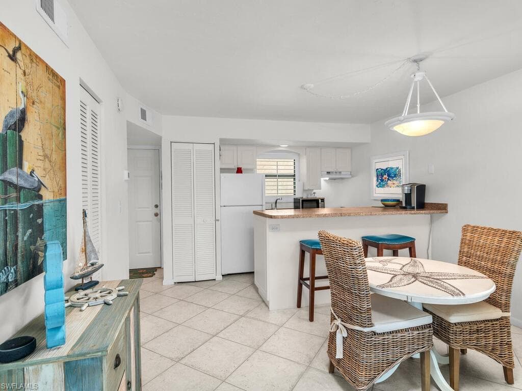 1012 Anglers Cv D-301, Marco Island, FL 34145-5