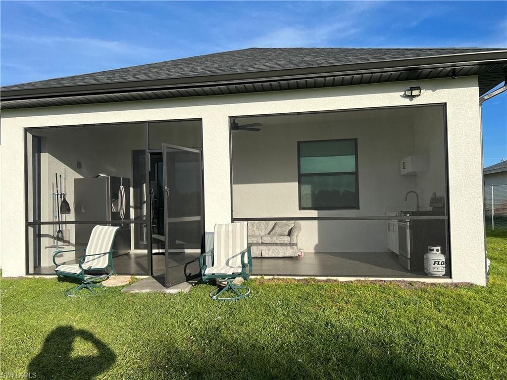 4571 22nd St NE, Naples, FL 34120-16