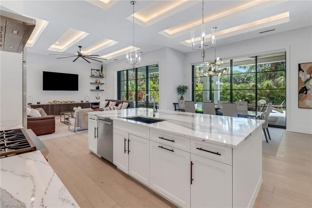 1546 Mandarin Rd, Naples, FL 34102-11