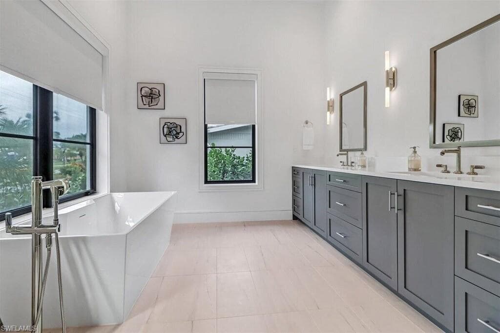 1546 Mandarin Rd, Naples, FL 34102-16