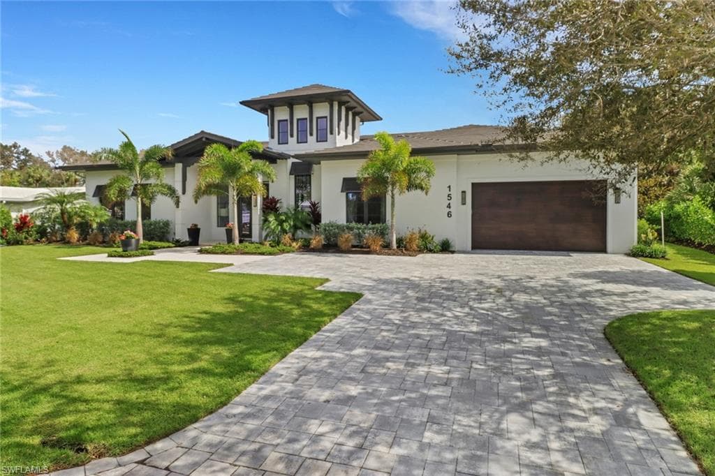 1546 Mandarin Rd, Naples, FL 34102-1
