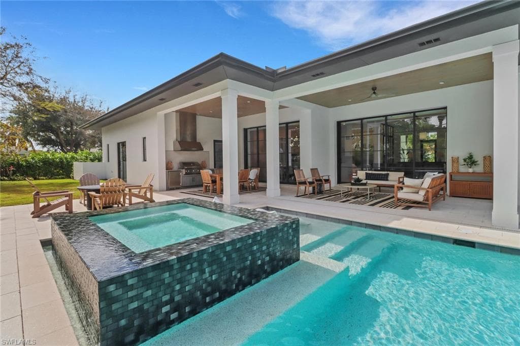 1546 Mandarin Rd, Naples, FL 34102-33
